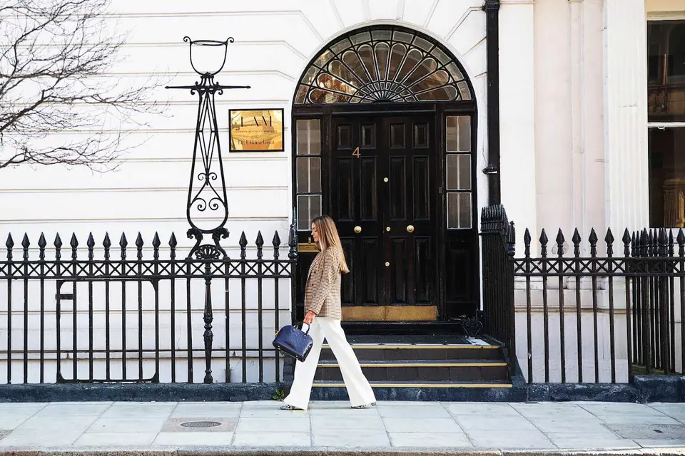 London Aesthetic Medicine clinic exterior, Harley Street